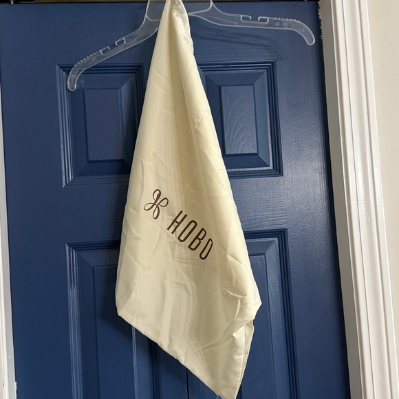 HOBO Mystic Genuine Leather Crossbody Bag with Floral Liner NWT - Picture 8 of 8